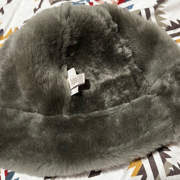 Stylish Olive Green natural Fur Hat - Picture 5 of 16